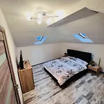 Zizi's House Garii Apartment Brasov