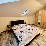 Zizi's House Garii * Brașov