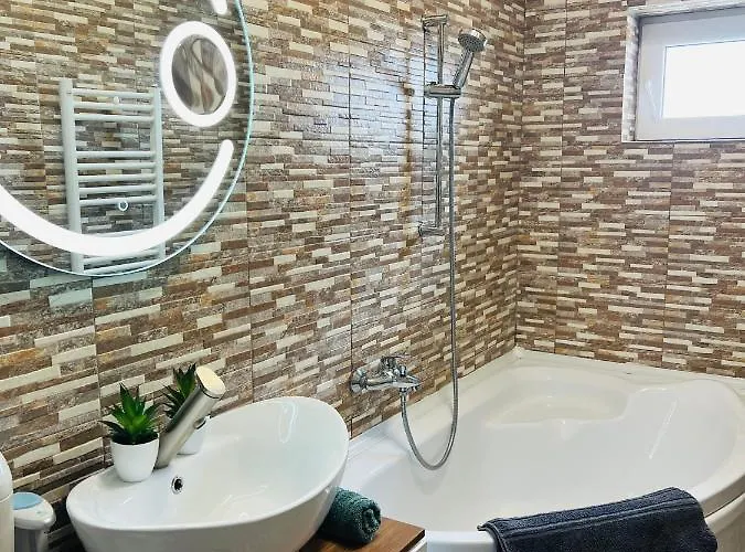 Zizi's House Garii *